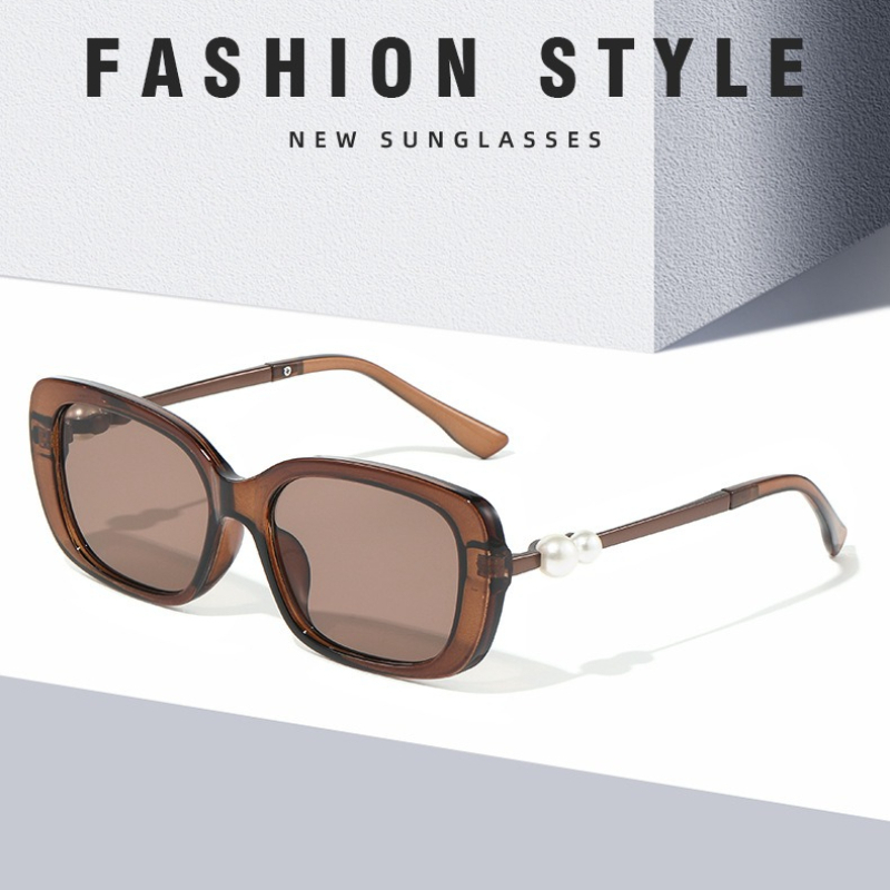 Vintage Fashion Photography - Vintage Pearl Leg UV-proof Sunglasses Woman