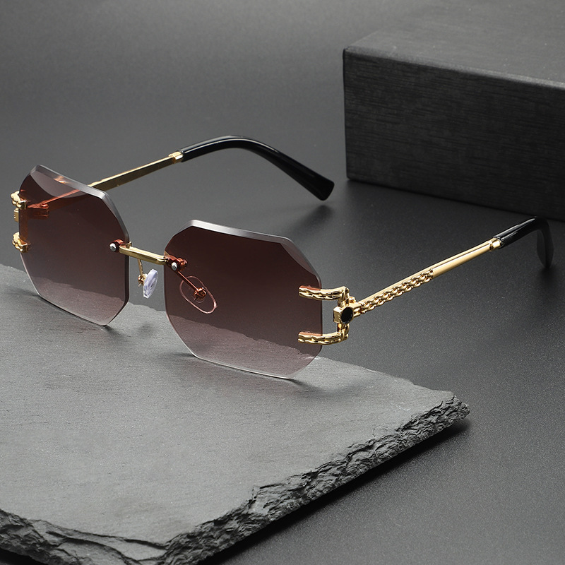 Vintage Fashion Photography - New small rectangular frameless sunglasses women's
