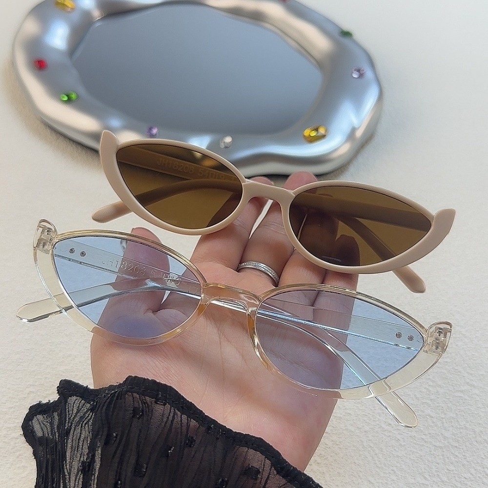 Vintage Fashion Photography - Fashion Half-frame Cat Eye Sunglasses Scratch