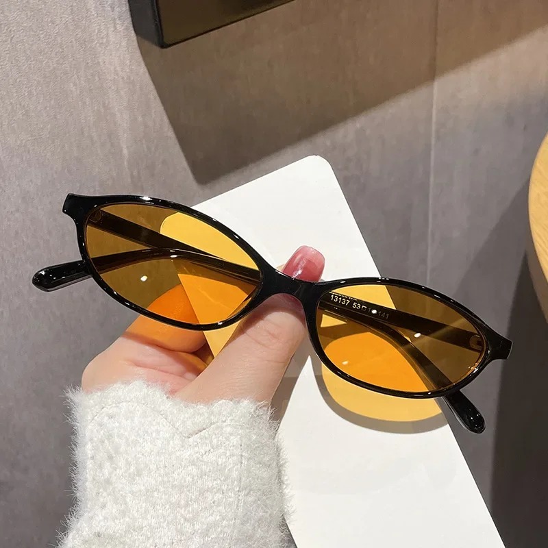 New Retro Sexy Cat Eye Sunglas - Vintage Fashion Trends 评论和价格