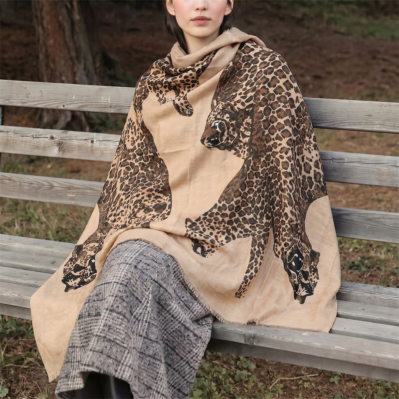 Vintage Leopard Print Hijab an - Vintage Fashion Hijab 评论和价格