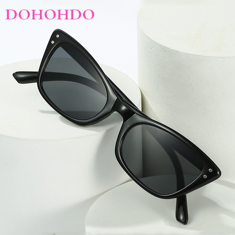 Vintage Small Cat Eye Sunglass - Vintage Fashion Photography 评论和价格