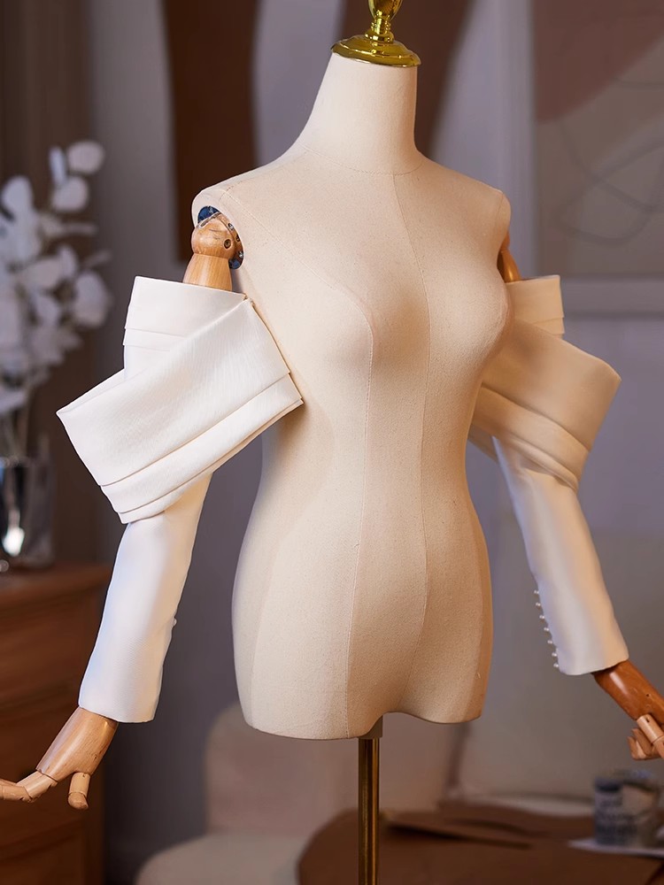 Women's Elegant Designer White - Vintage Fashion Photography 评论和价格